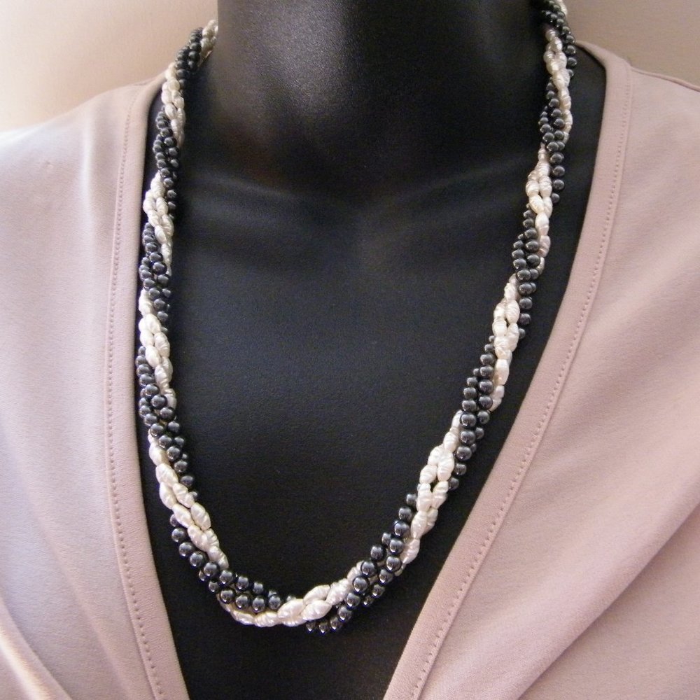 Geniune Pearls and Hematite Necklace